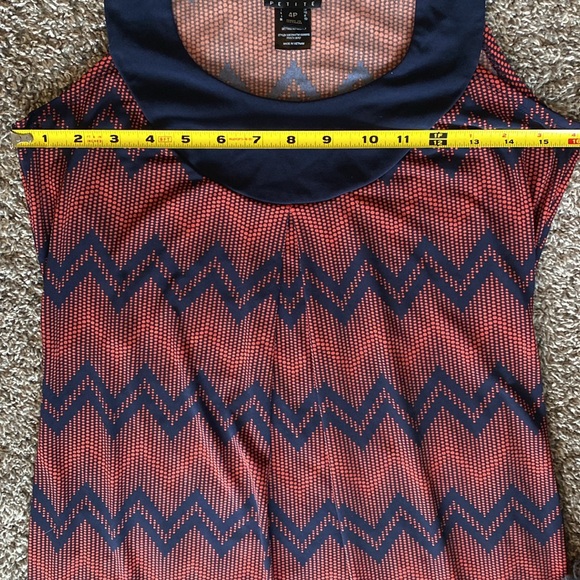 En Focus Petite Sleeveless Shift Dress Red & Navy Blue Zigzag Chevron, Women 4P - Picture 6 of 12